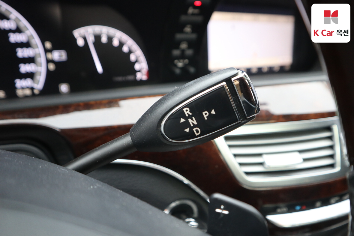 مرسيدس بنز إس كلاس 2010 - صورة 18