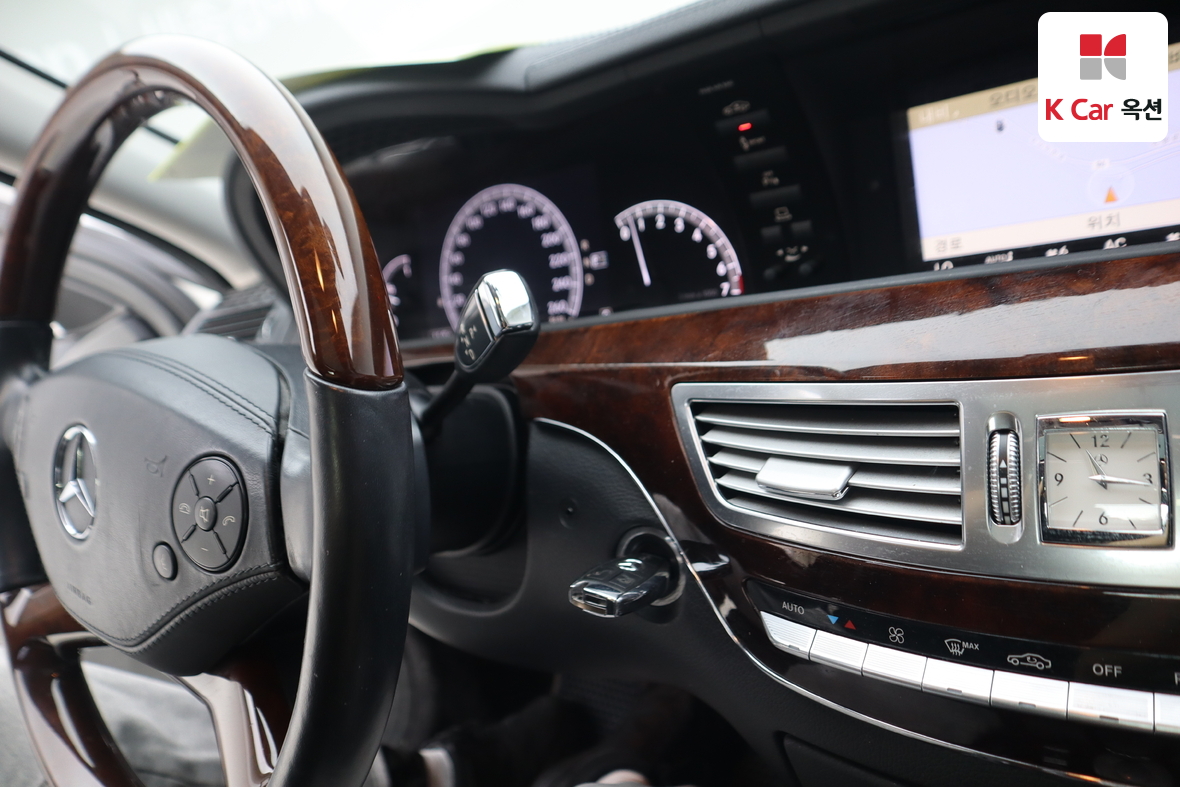 مرسيدس بنز إس كلاس 2010 - صورة 11