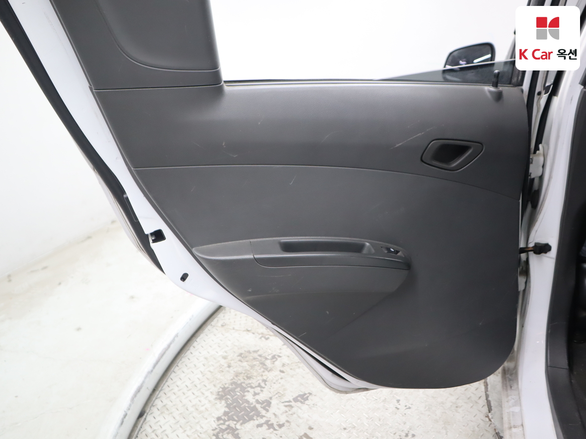 جنرال موتورز كوريا سبارك 2013 - صورة 21