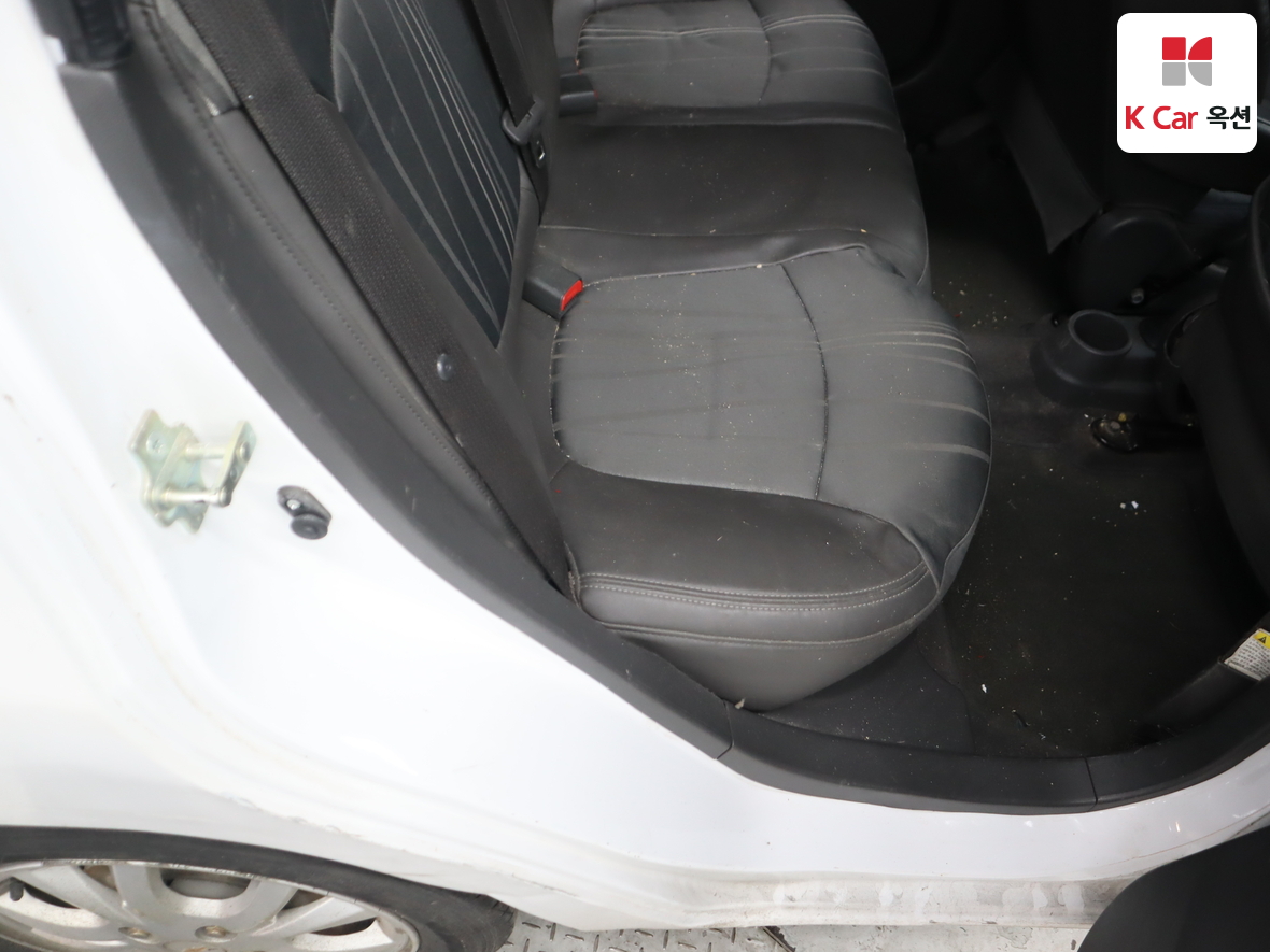 جنرال موتورز كوريا سبارك 2013 - صورة 27