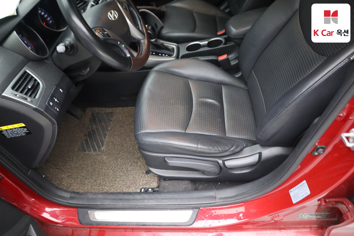 هيونداي إلانترا 2014 - صورة 20