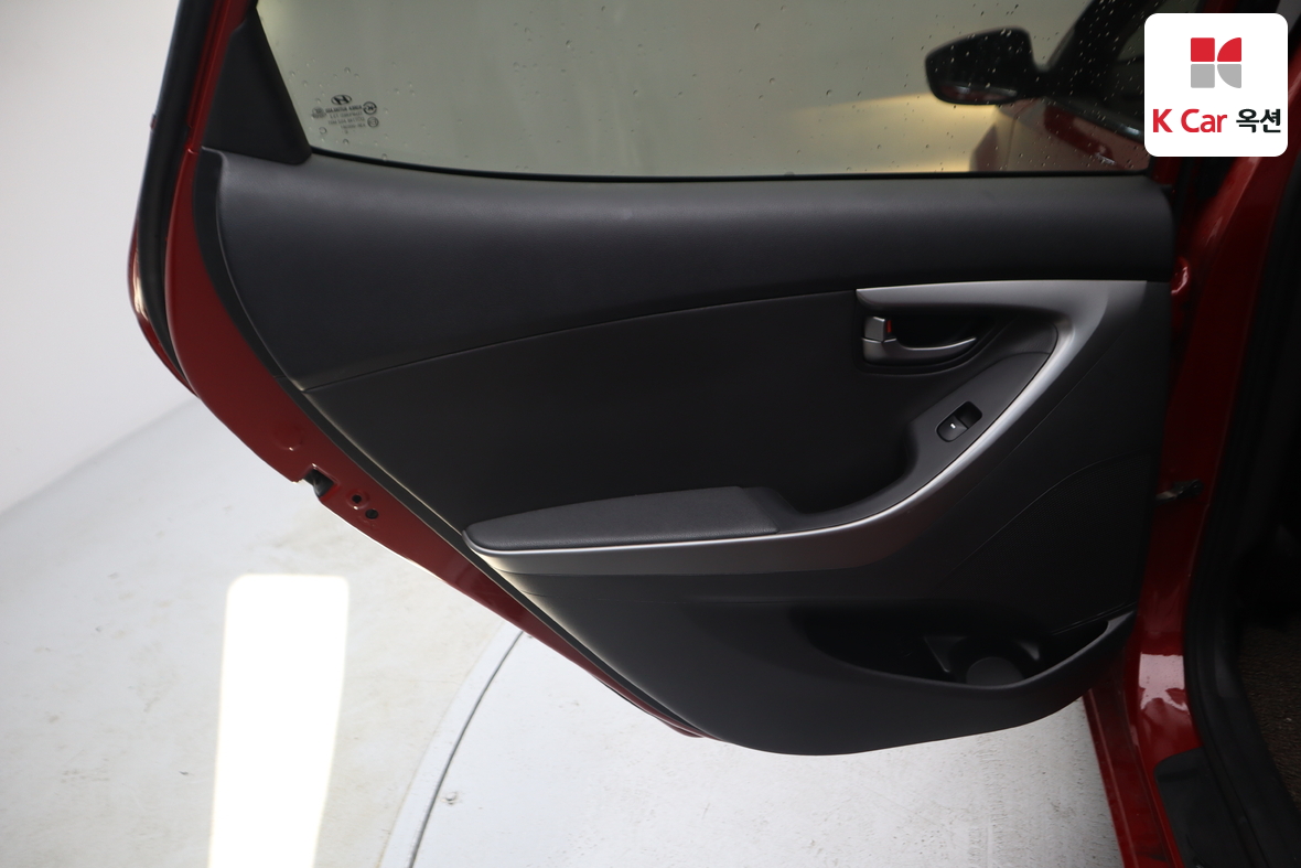 هيونداي إلانترا 2014 - صورة 24