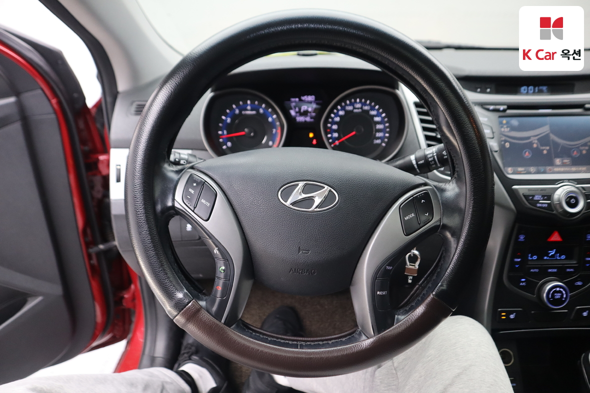 هيونداي إلانترا 2014 - صورة 10