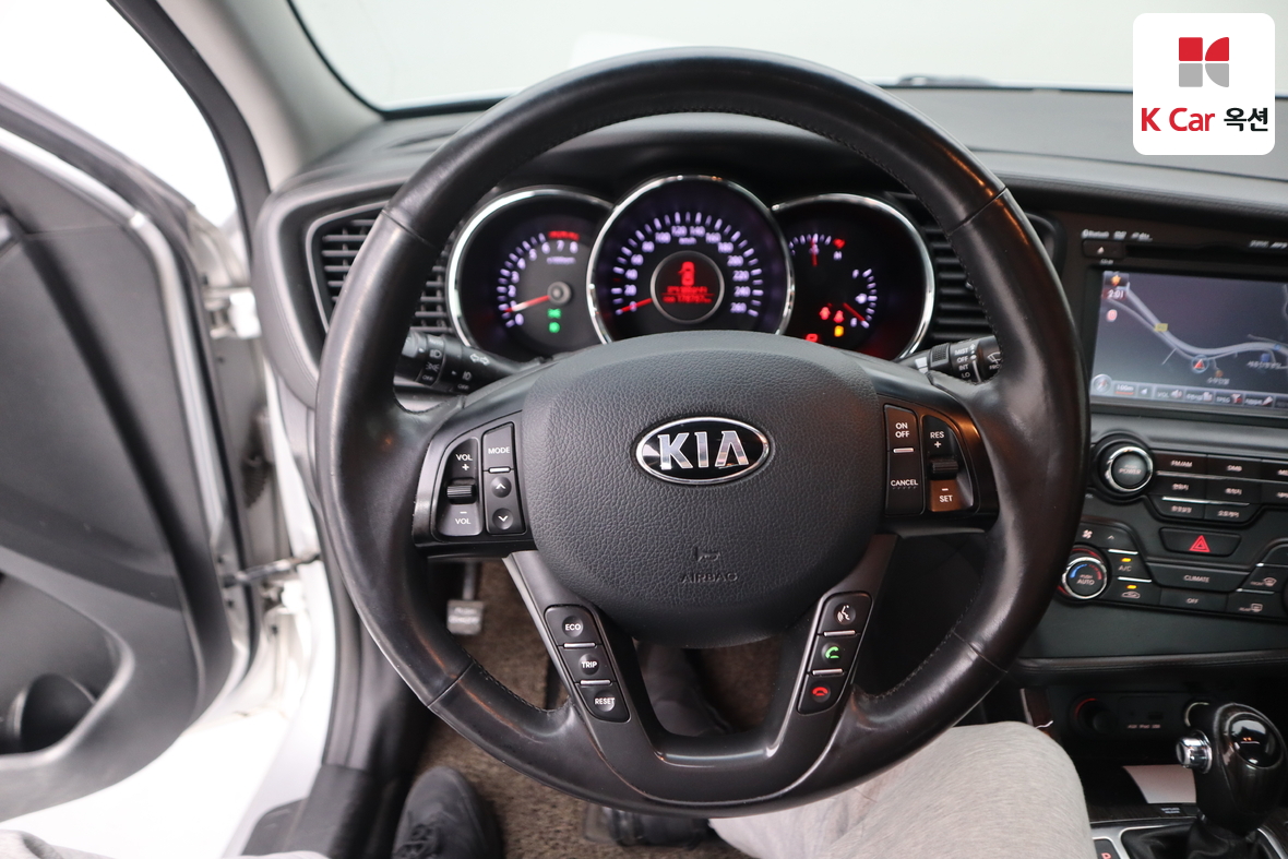 Kia K5 2013 - Image 10