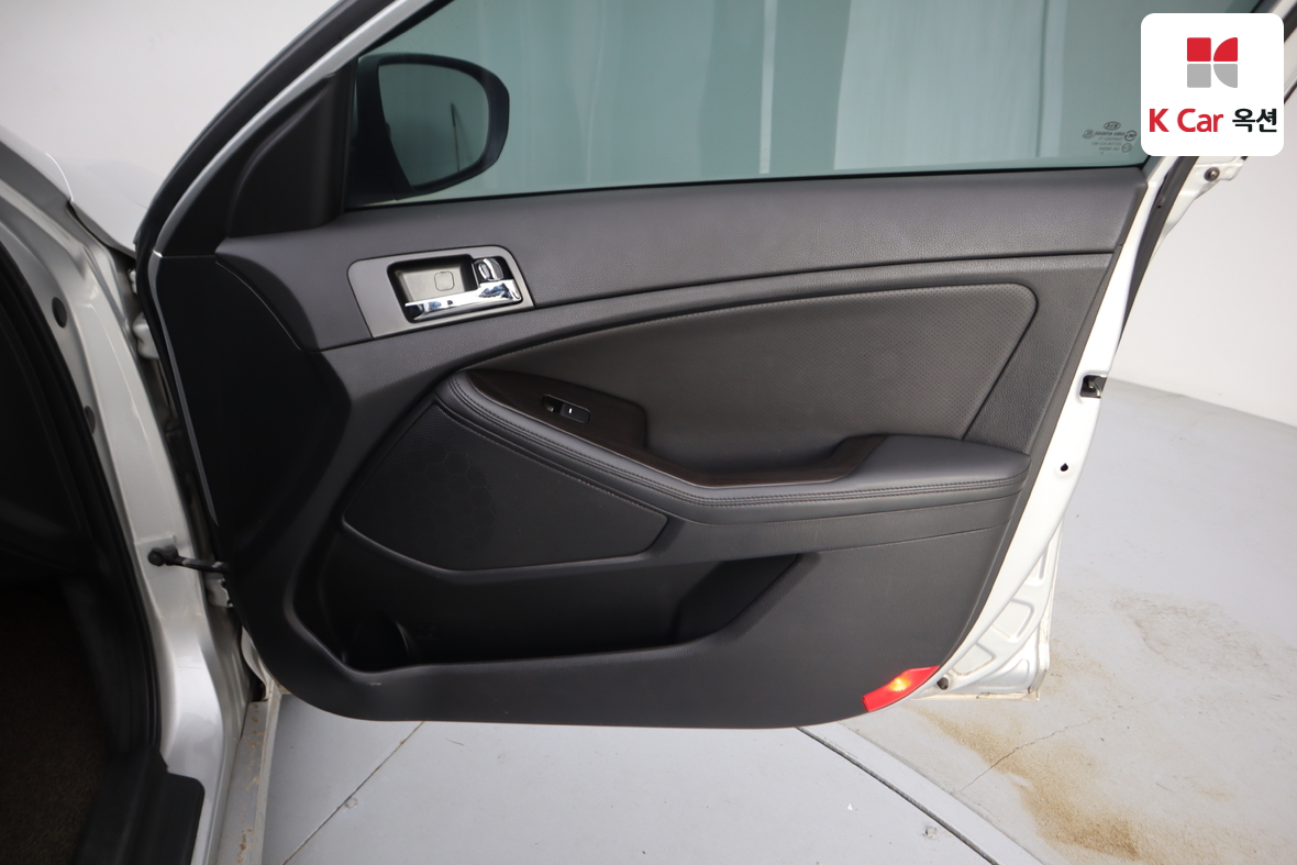 Kia K5 2013 - Image 29