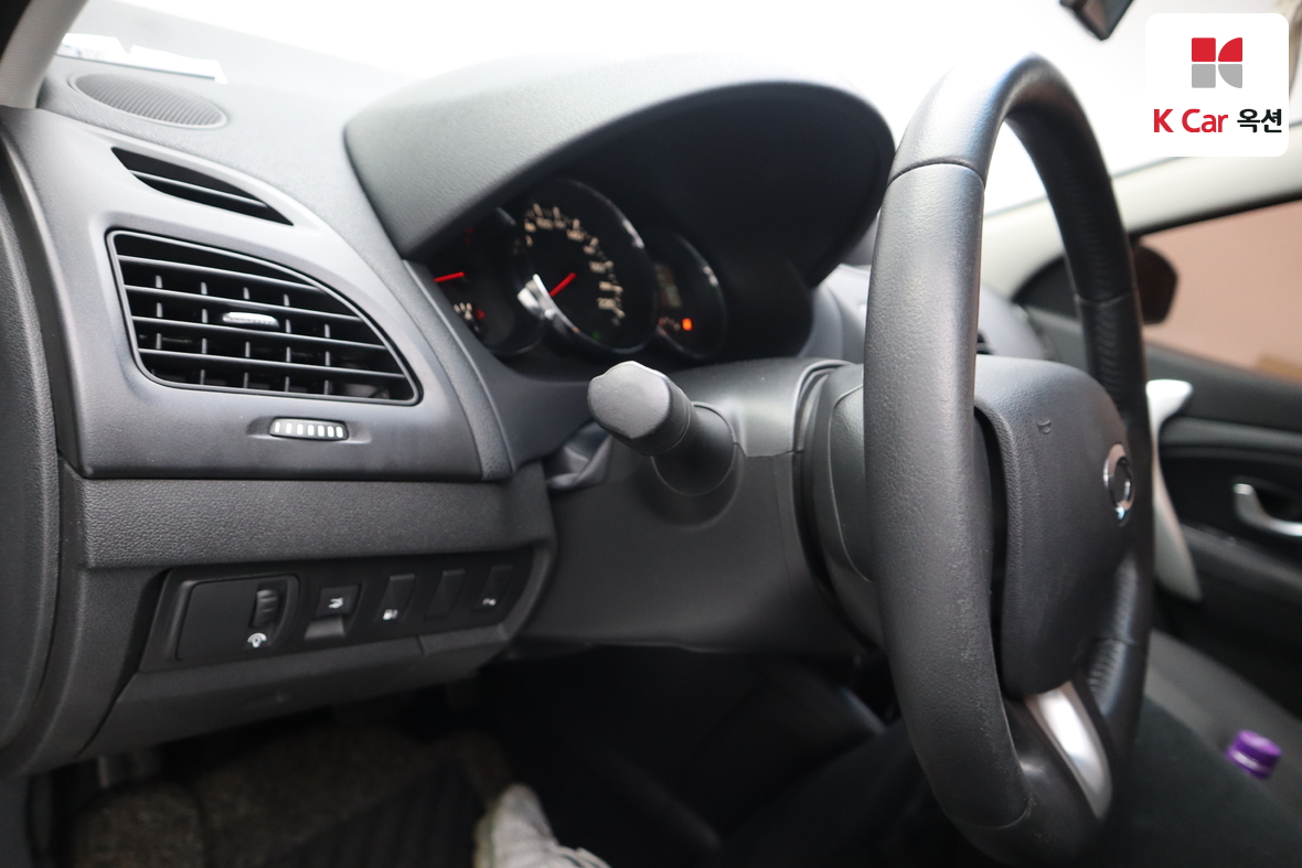 Renault Korea  SM3 2010 - Image 9