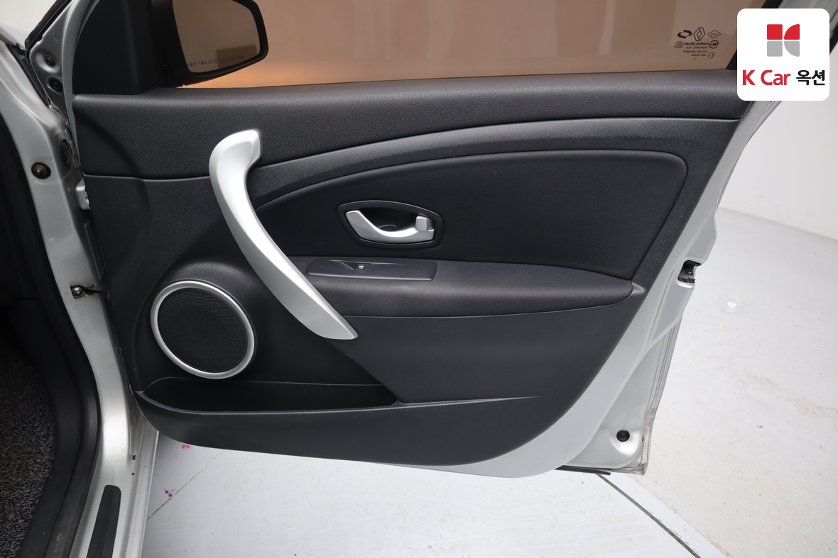 Renault Korea  SM3 2010 - Image 26