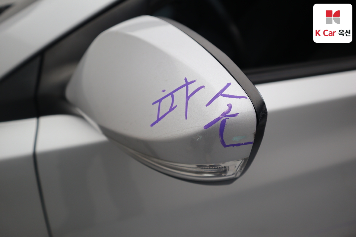 Hyundai Elantra 2012 - Image 40