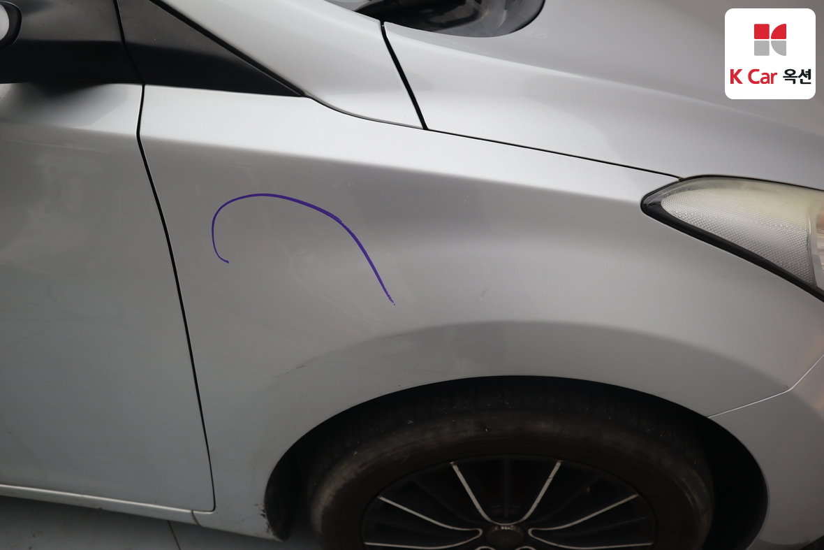 Hyundai Elantra 2012 - Image 37