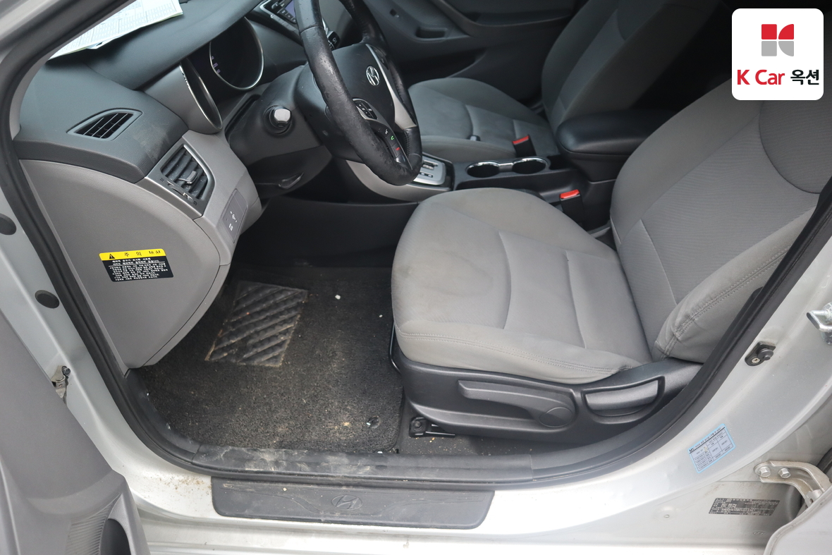 Hyundai Elantra 2012 - Image 19