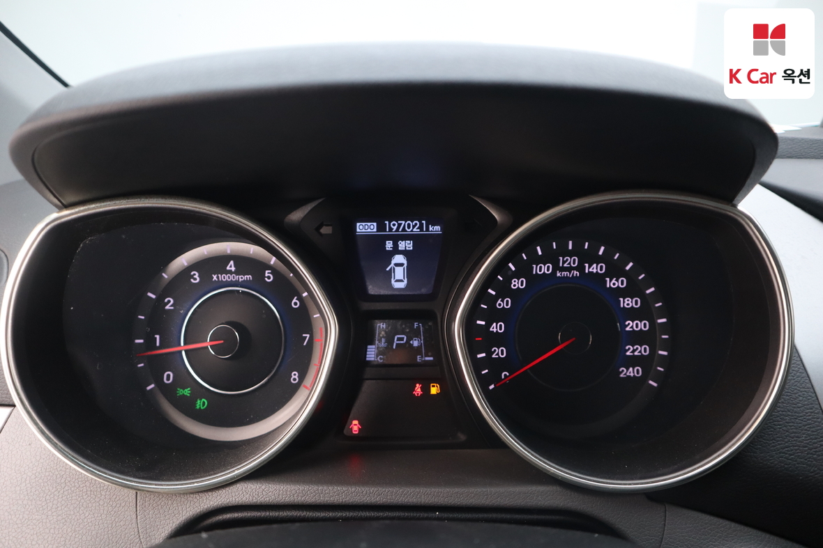 Hyundai Elantra 2012 - Image 5