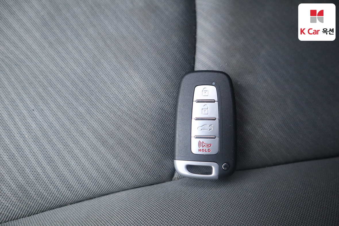 Hyundai Elantra 2012 - Image 17