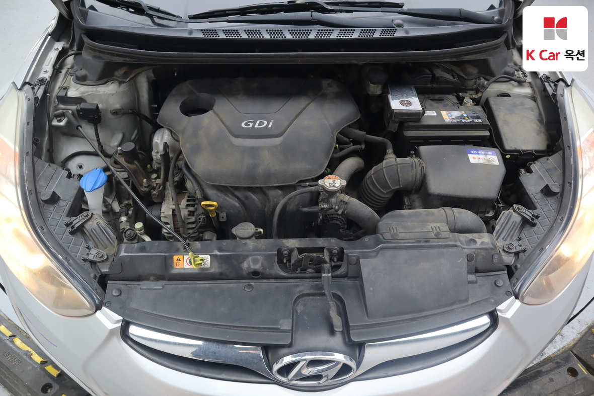 Hyundai Elantra 2012 - Image 32