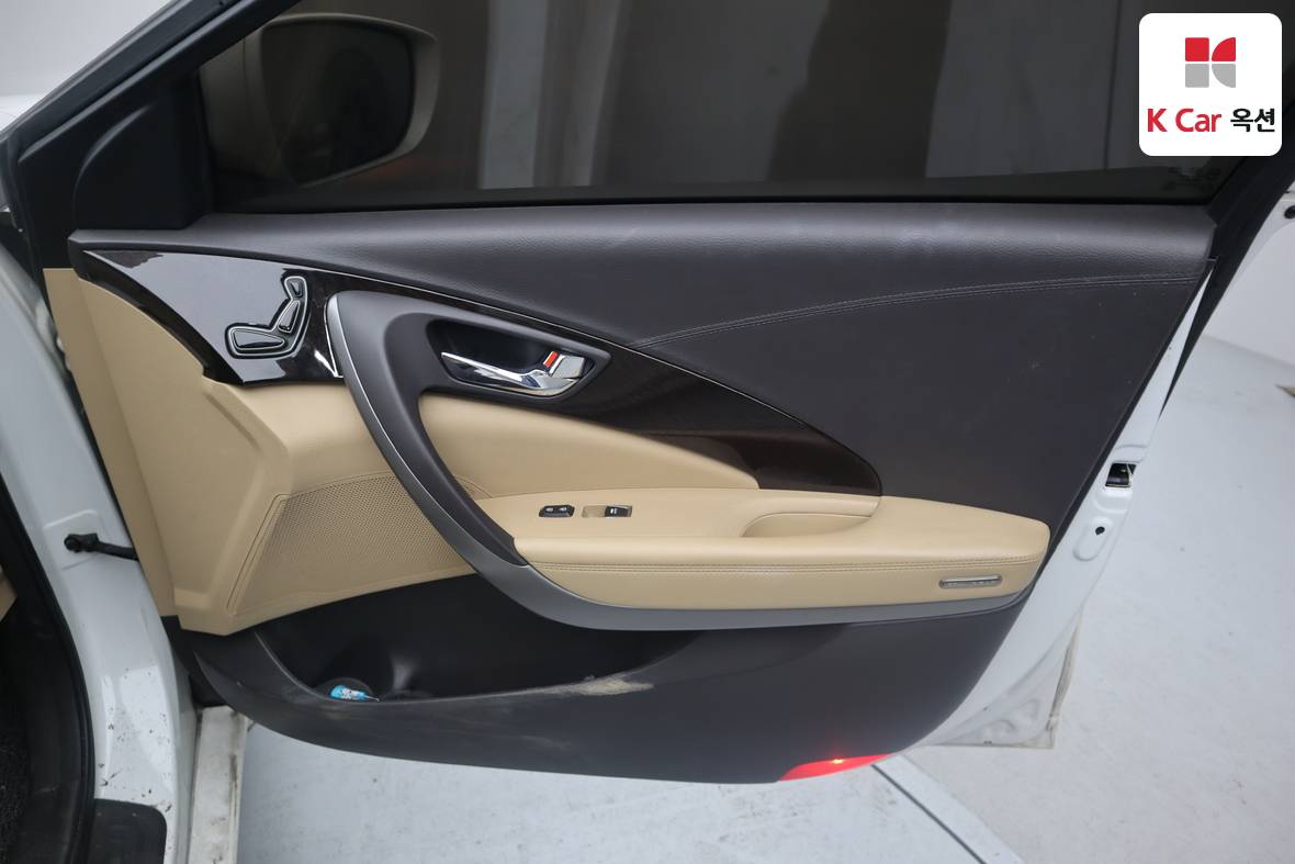 هيونداي أزيرا 2014 - صورة 27