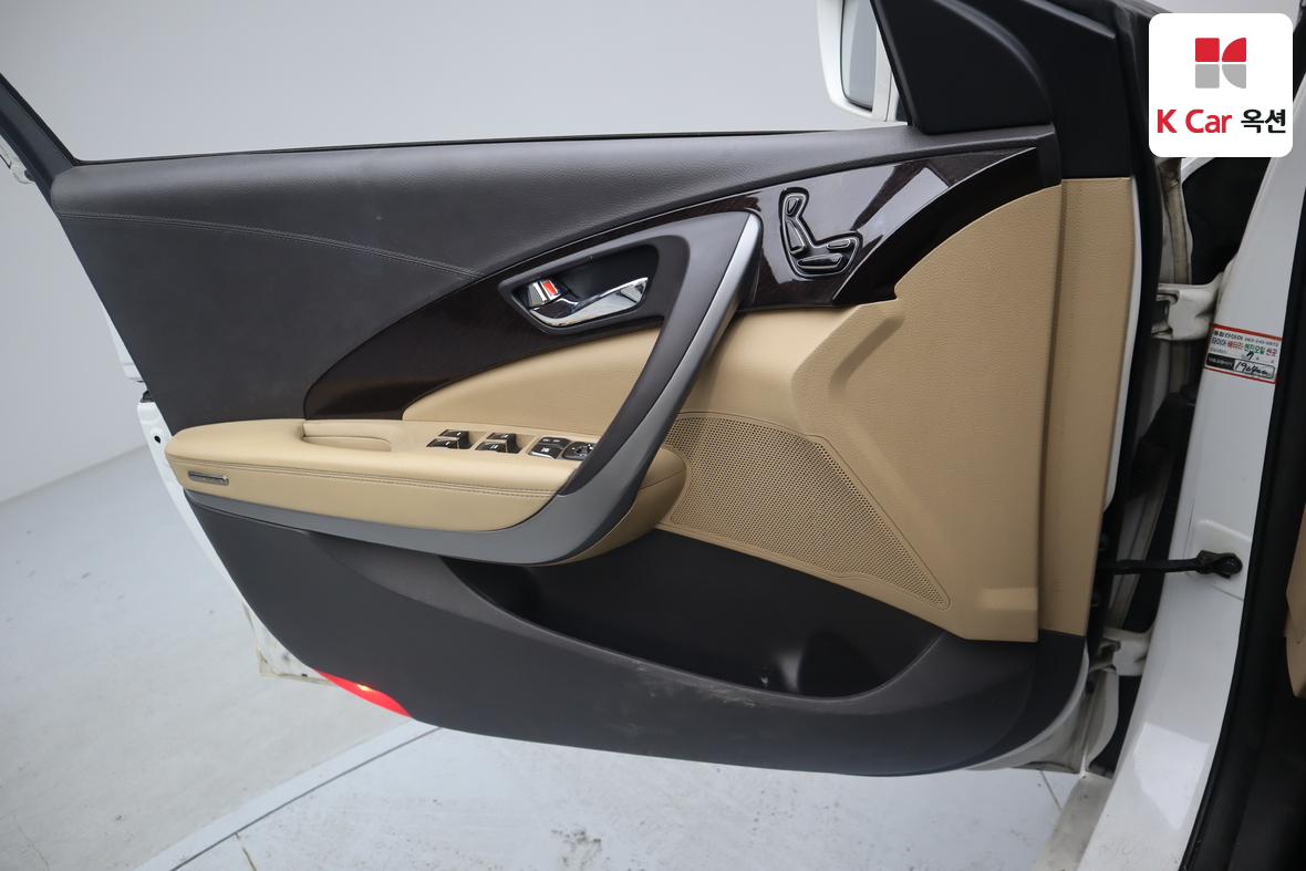 هيونداي أزيرا 2014 - صورة 8