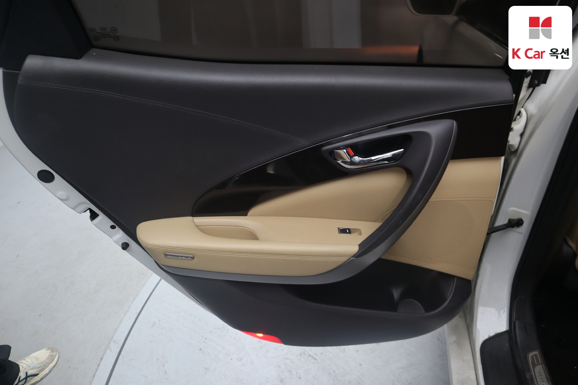 هيونداي أزيرا 2014 - صورة 20