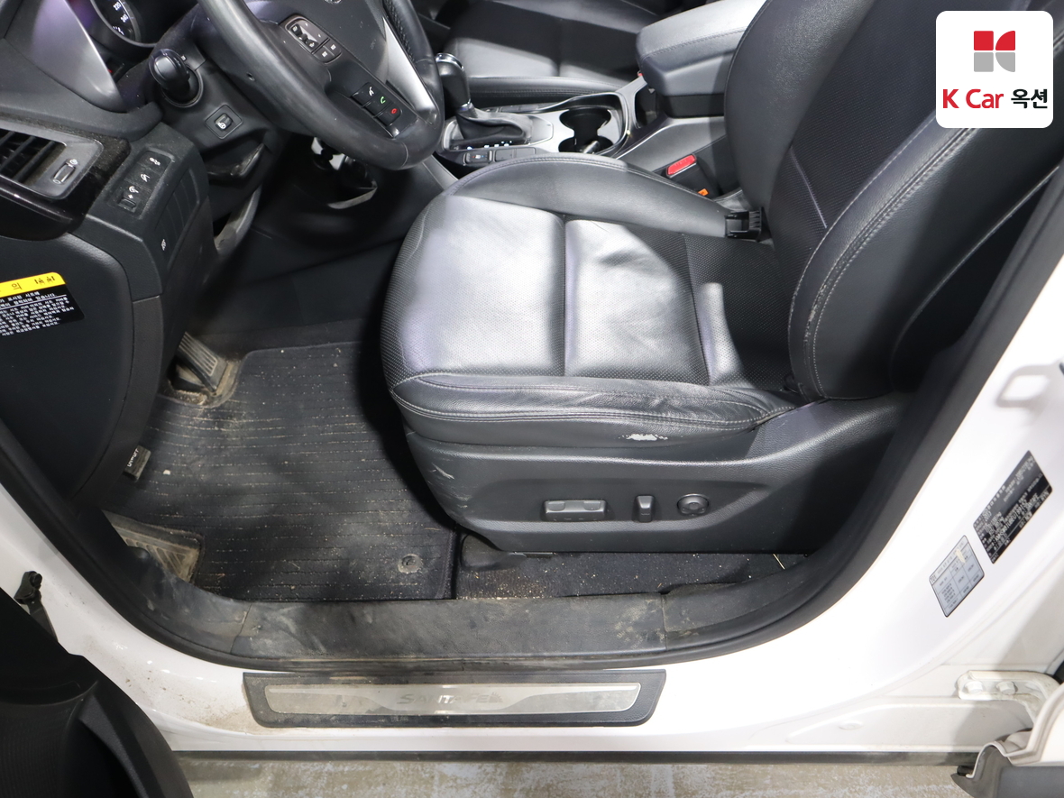 Hyundai Santa Fe 2014 - Image 18