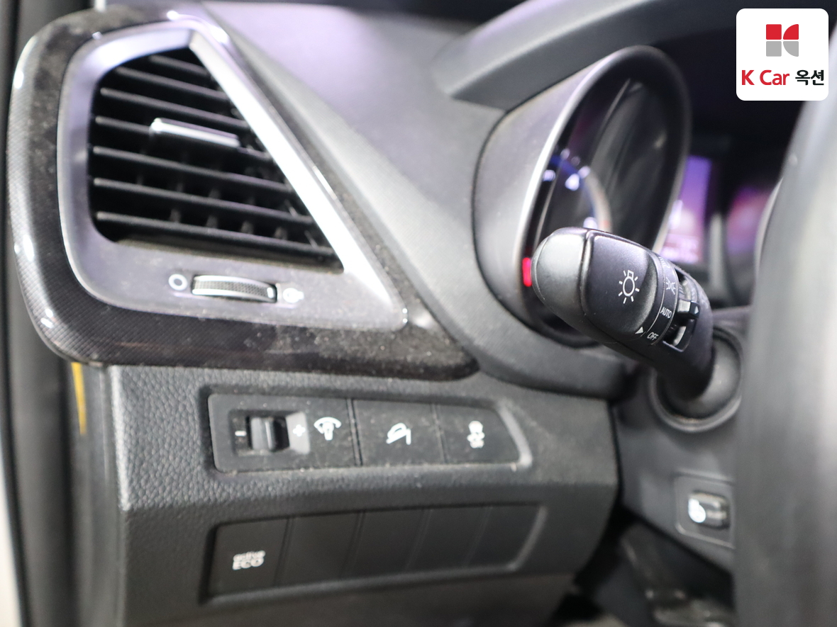 Hyundai Santa Fe 2014 - Image 9