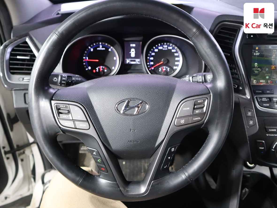 Hyundai Santa Fe 2014 - Image 10