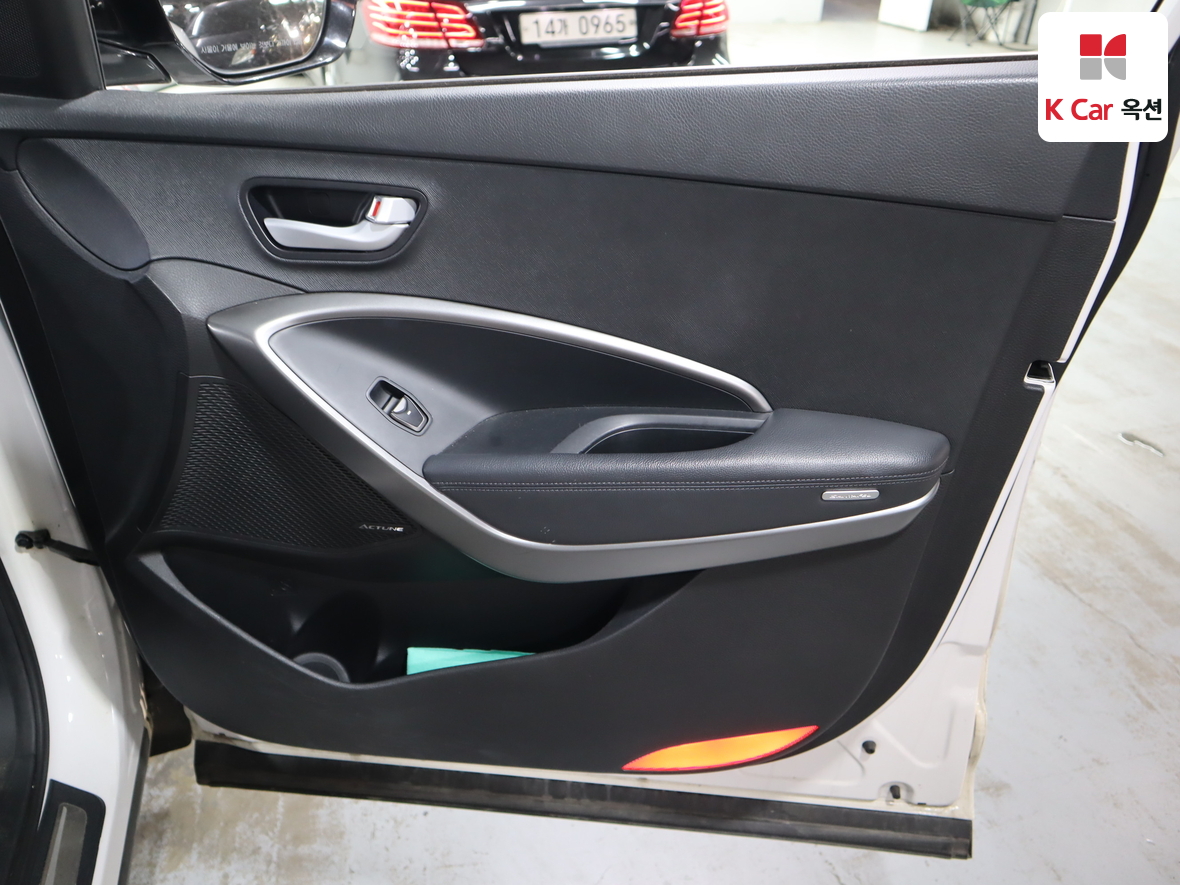 Hyundai Santa Fe 2014 - Image 29