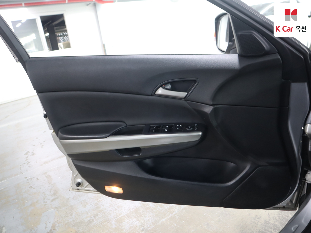 هوندا أكورد الجديد 2009 - صورة 8