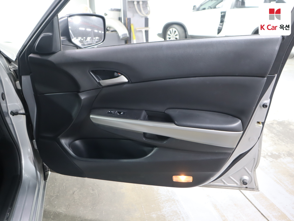 هوندا أكورد الجديد 2009 - صورة 30