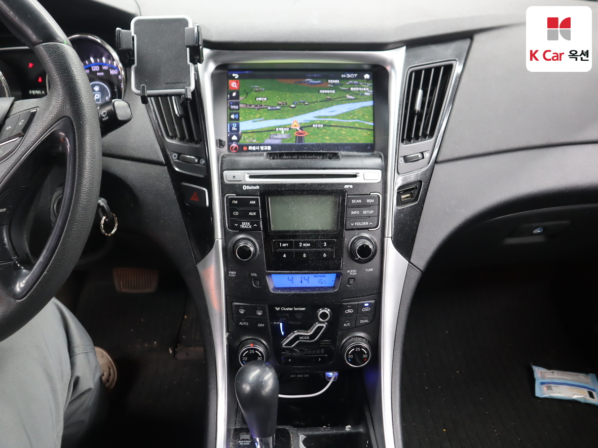 Hyundai Sonata 2011 - Image 6