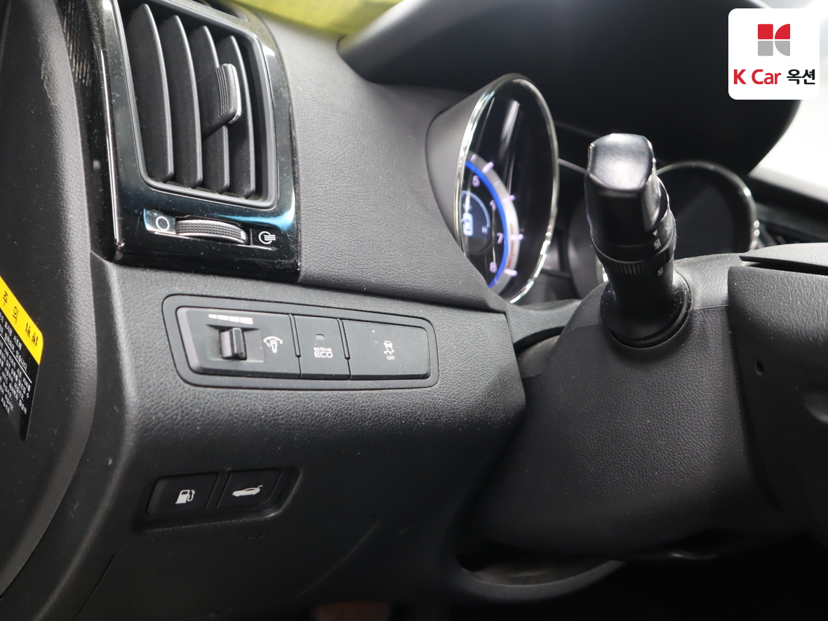 Hyundai Sonata 2011 - Image 9