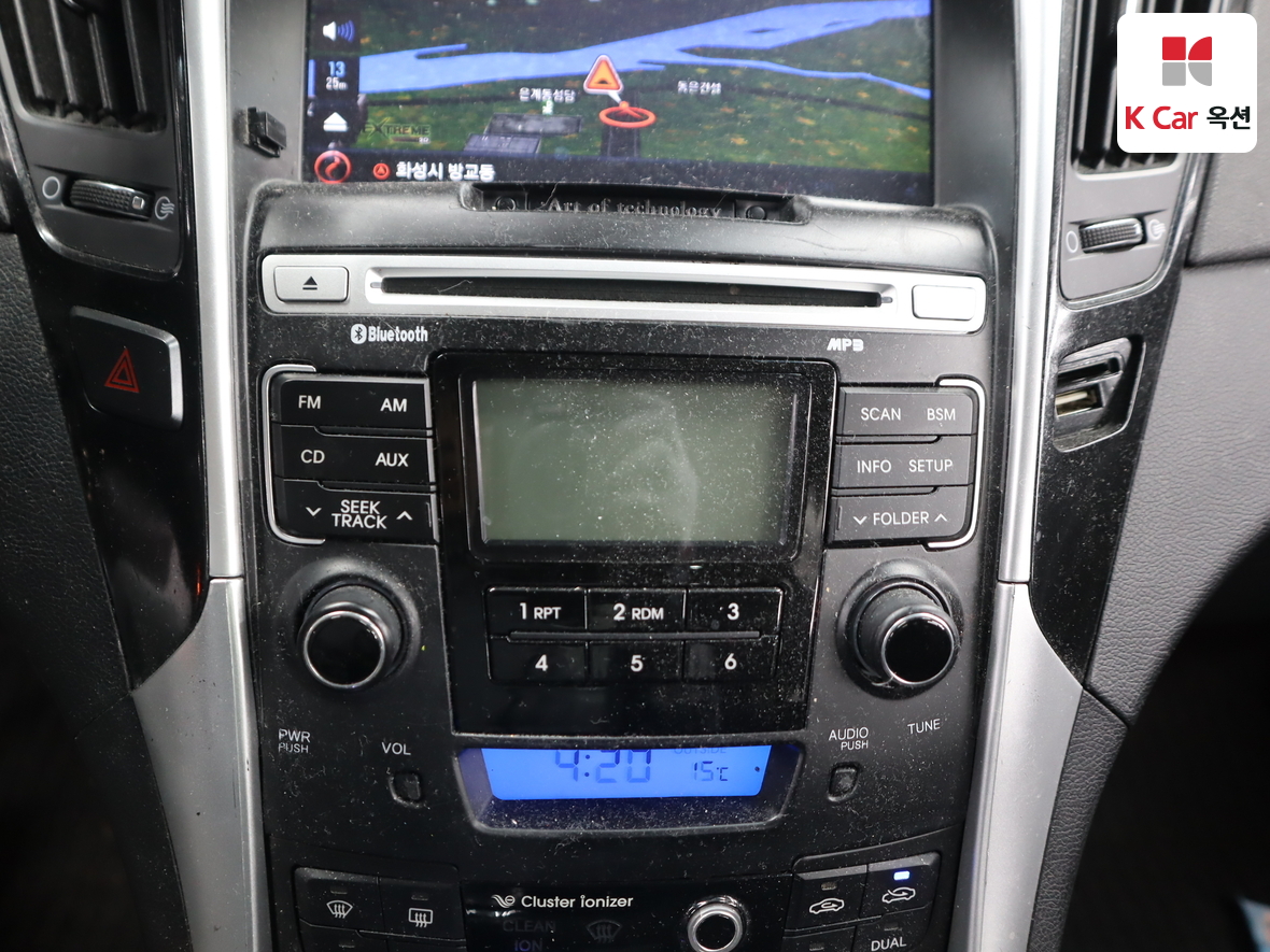 Hyundai Sonata 2011 - Image 15