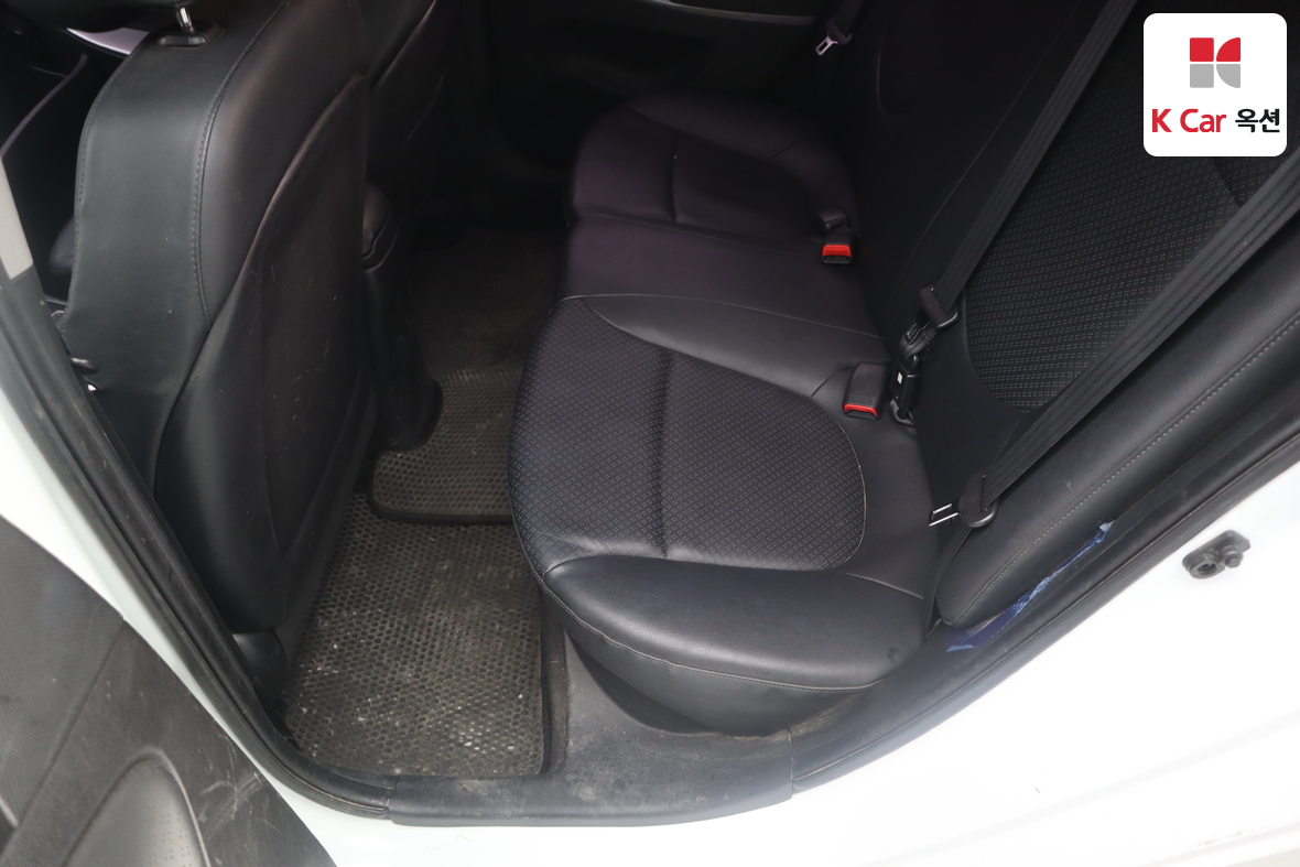 Hyundai Accent 2016 - Image 21