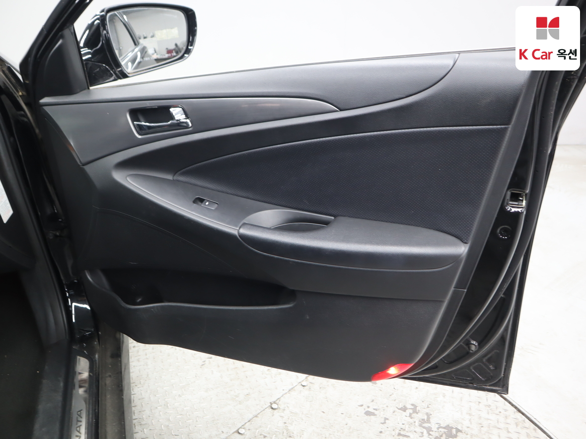 Hyundai Sonata 2014 - Image 30