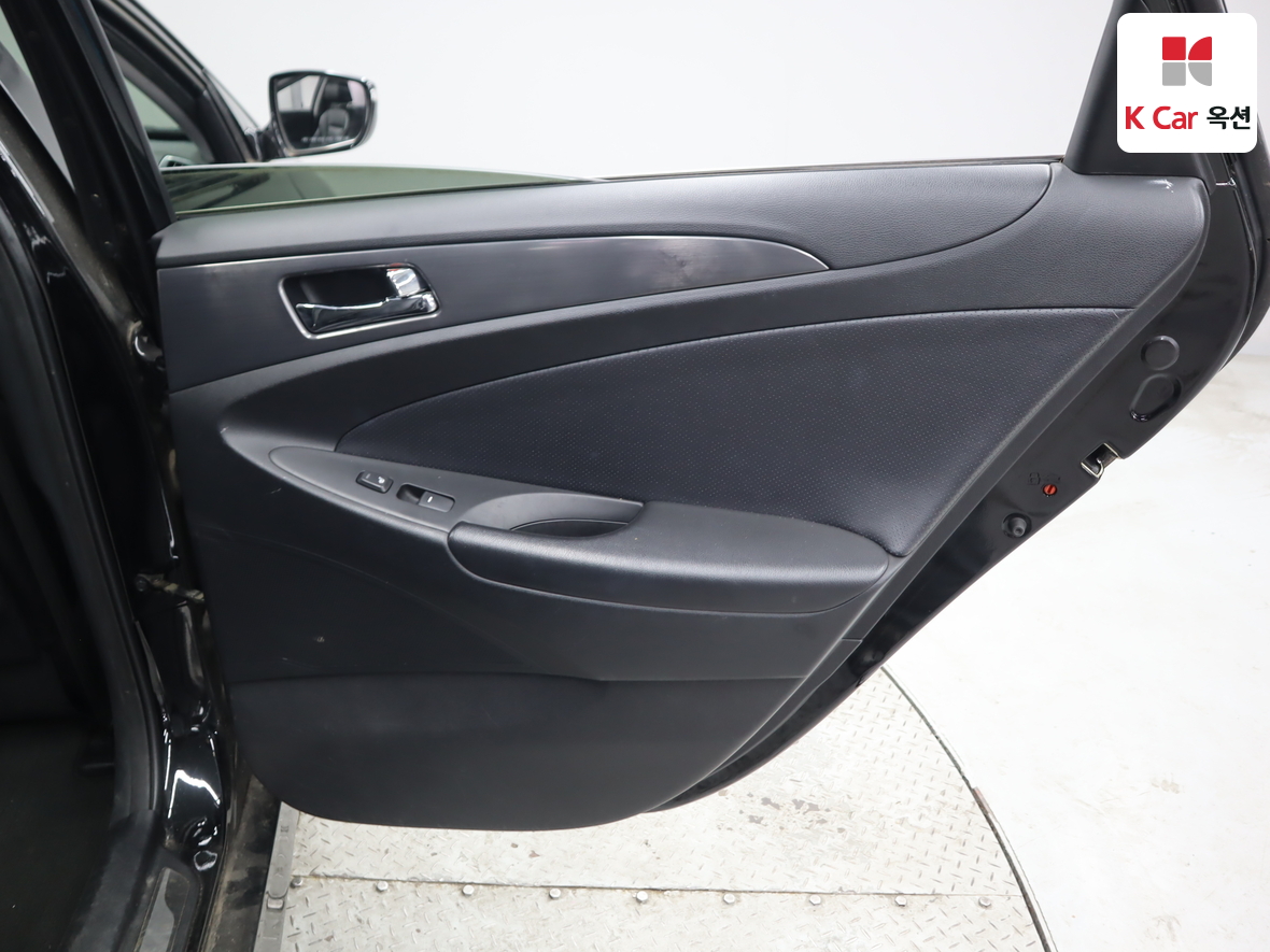 Hyundai Sonata 2014 - Image 28