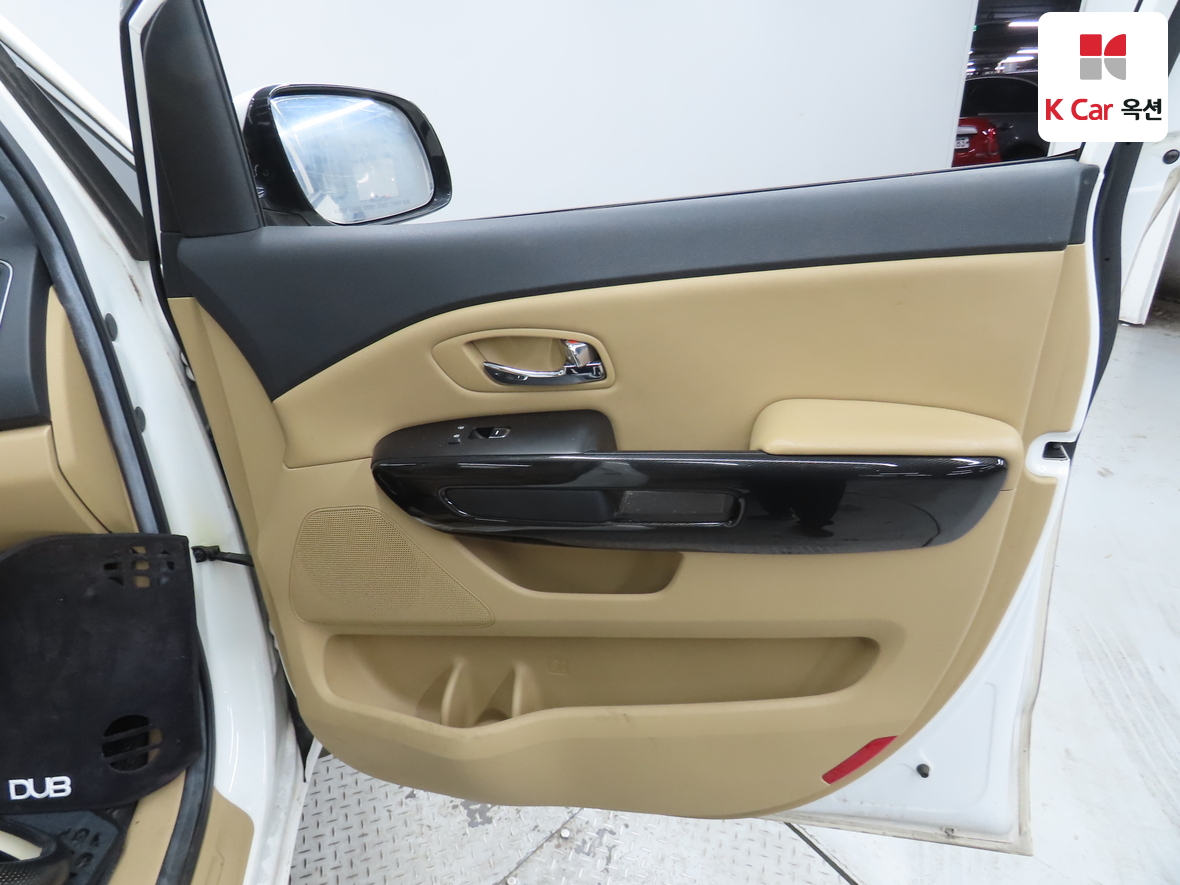 Kia New Carnival 2016 - Image 31