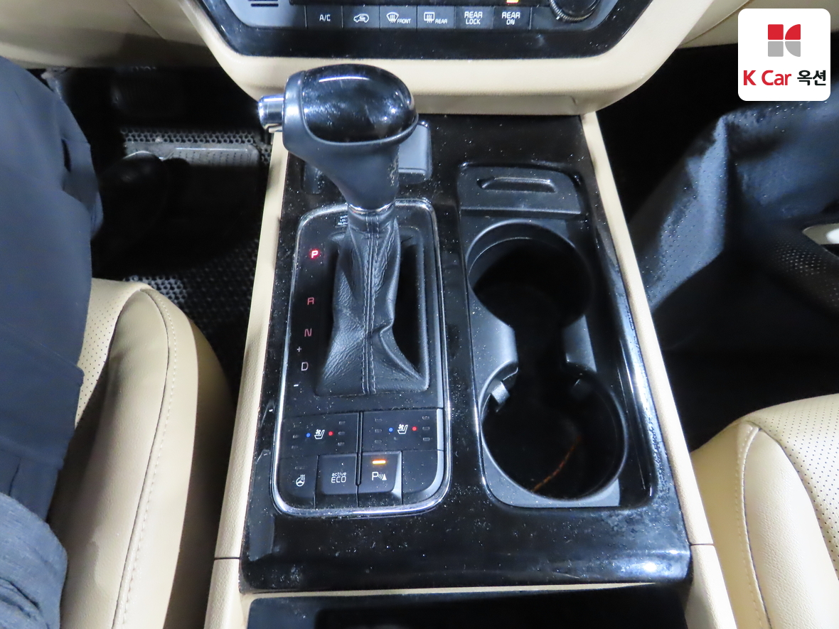 Kia New Carnival 2016 - Image 16