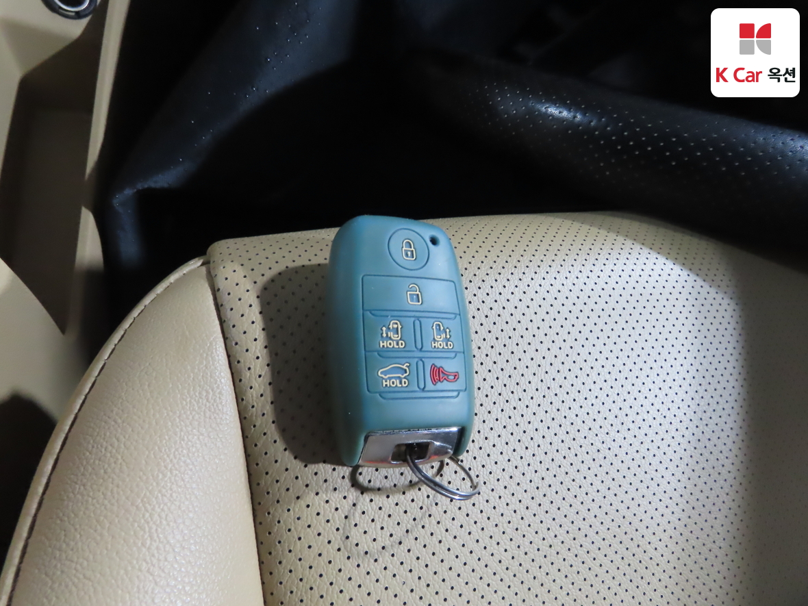 Kia New Carnival 2016 - Image 17