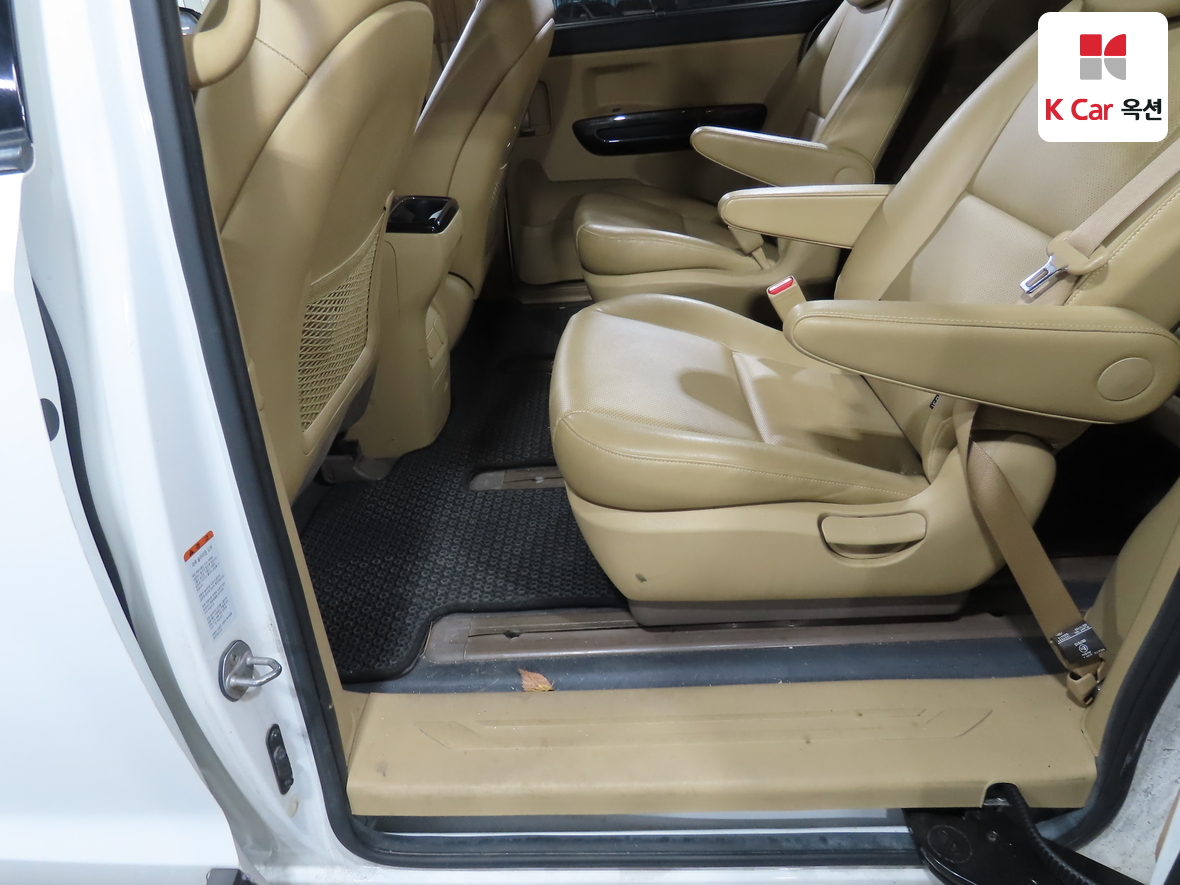 Kia New Carnival 2016 - Image 25