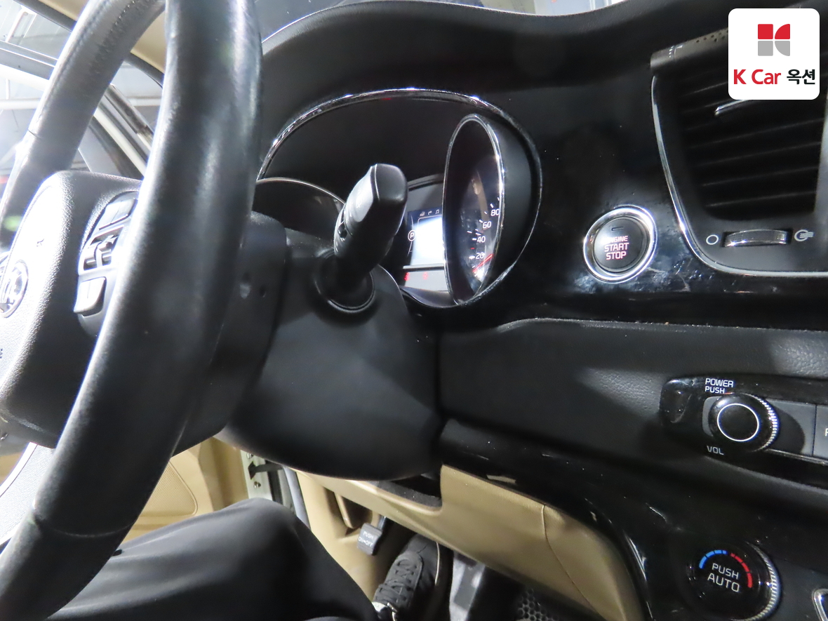 Kia New Carnival 2016 - Image 11