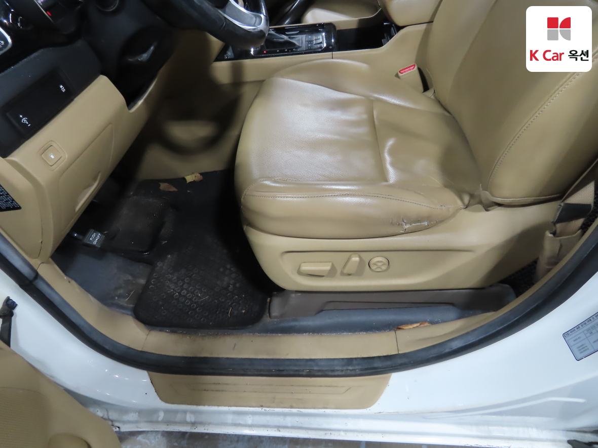 Kia New Carnival 2016 - Image 18