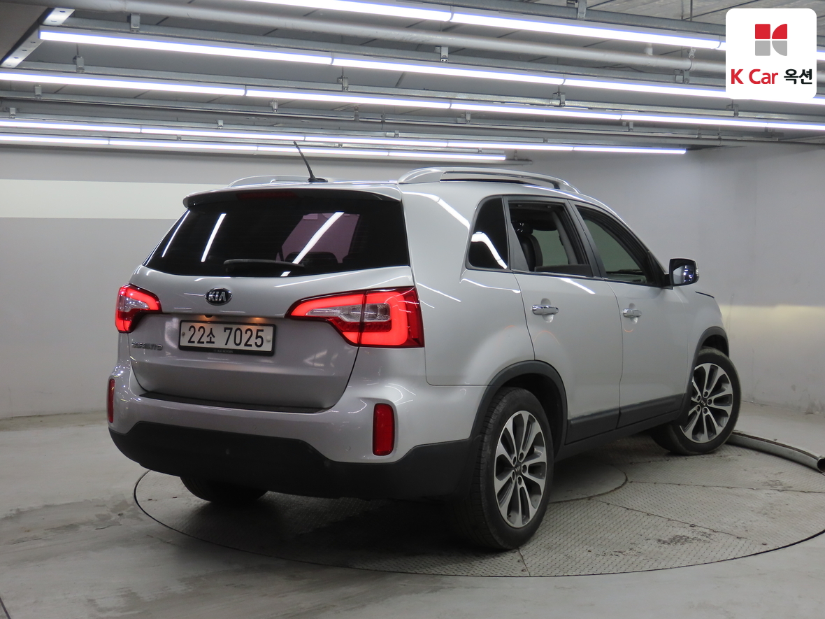 Kia Sorento 2013 - Image 2