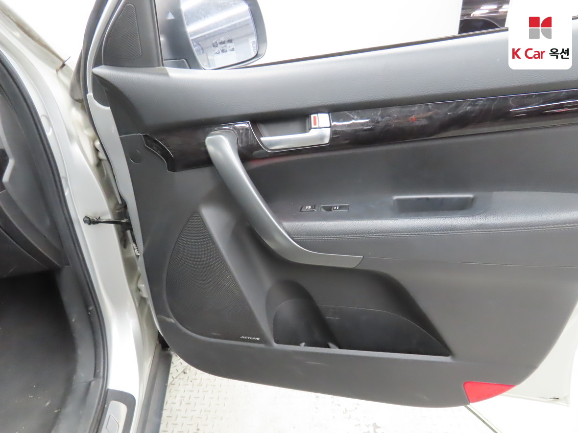 Kia Sorento 2013 - Image 32