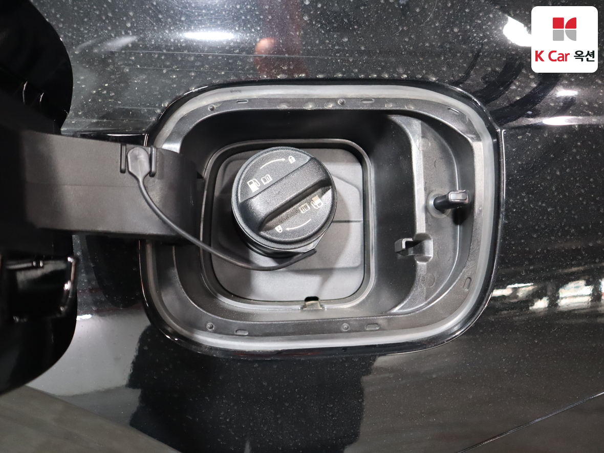 Hyundai AZERA 2023 - Image 24