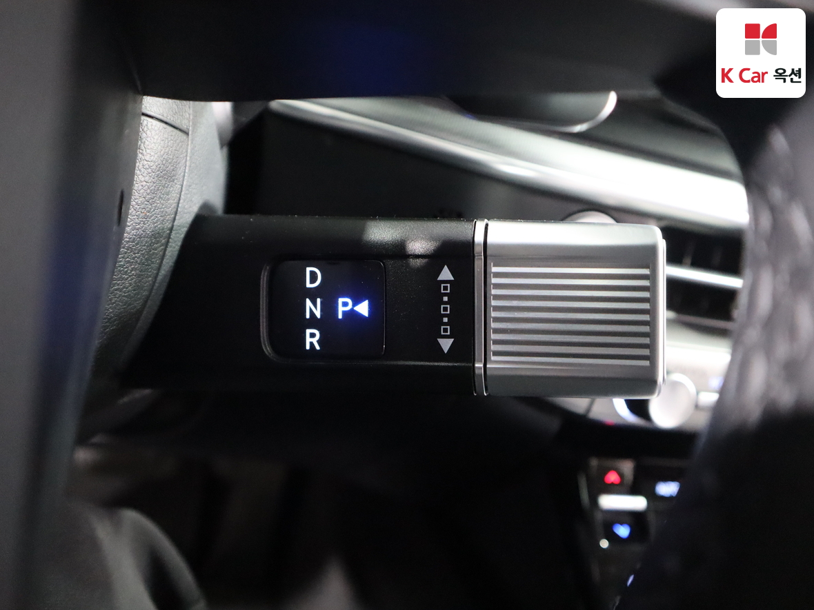 Hyundai AZERA 2023 - Image 16