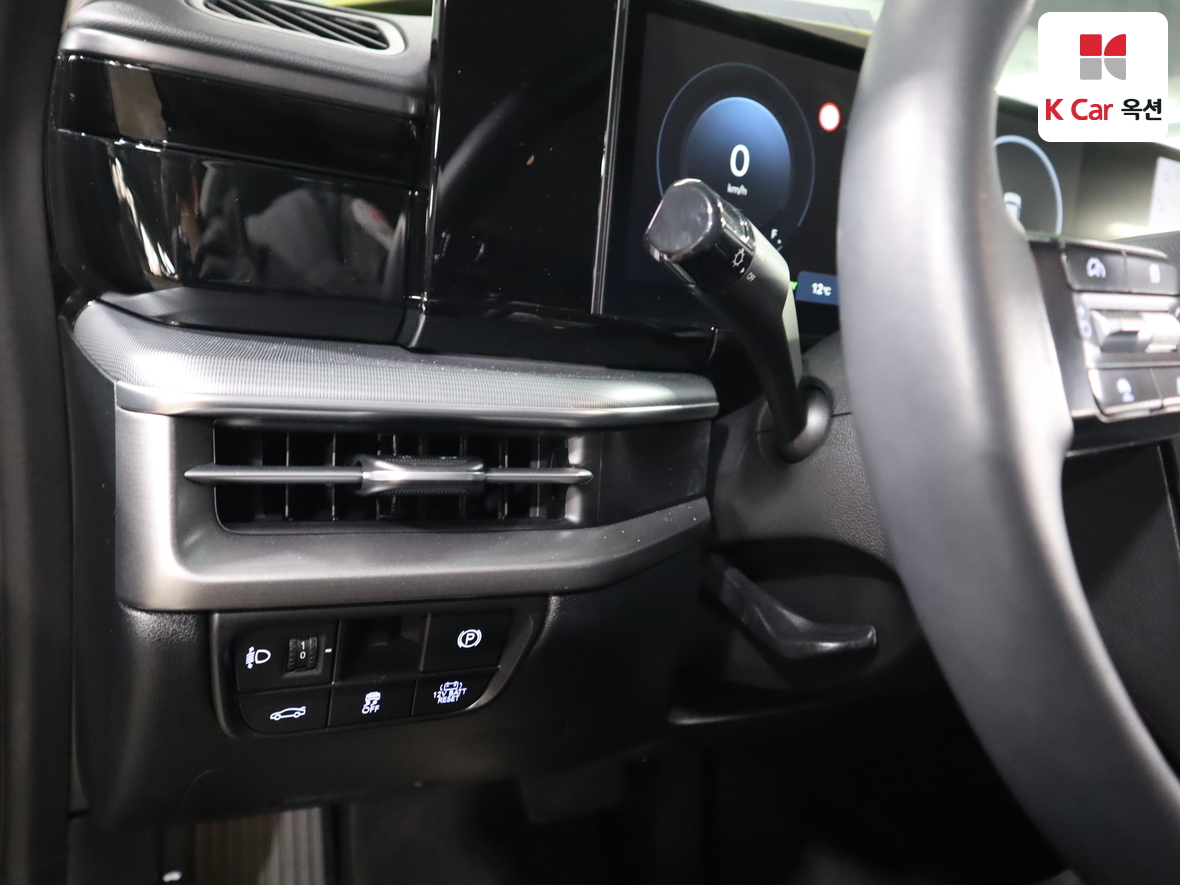 Hyundai AZERA 2023 - Image 9