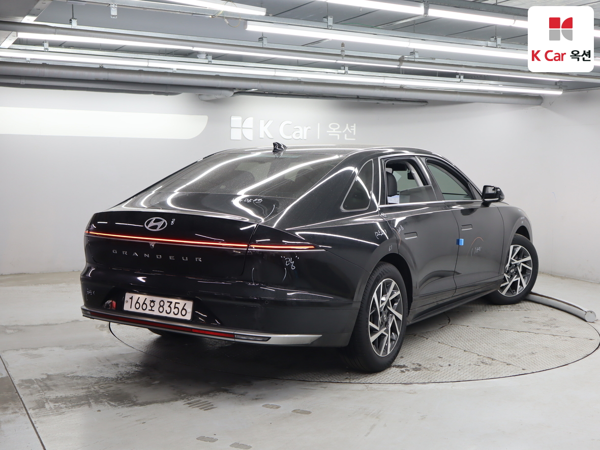 Hyundai AZERA 2023 - Image 2