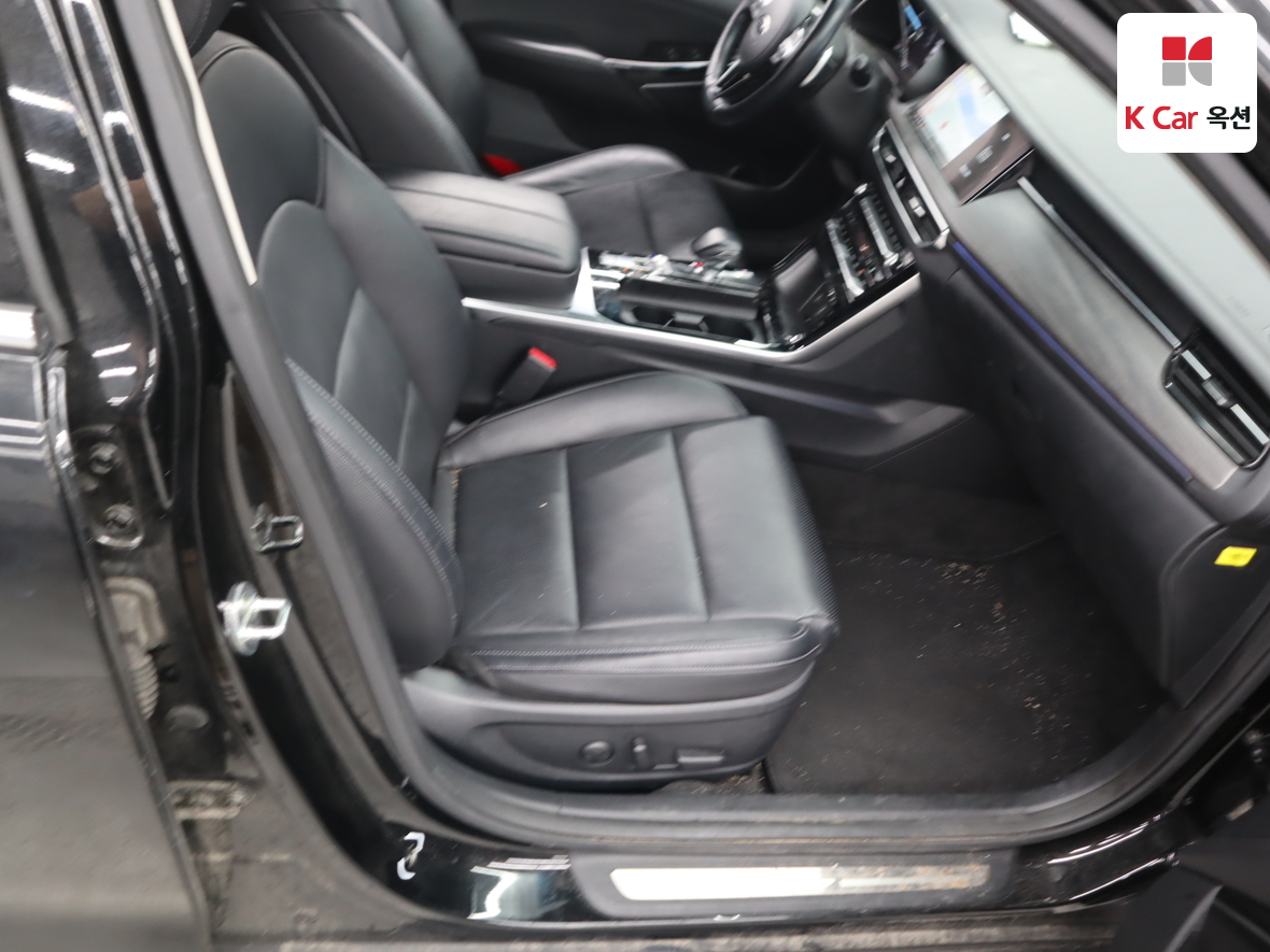 Kia K7 2021 - Image 29