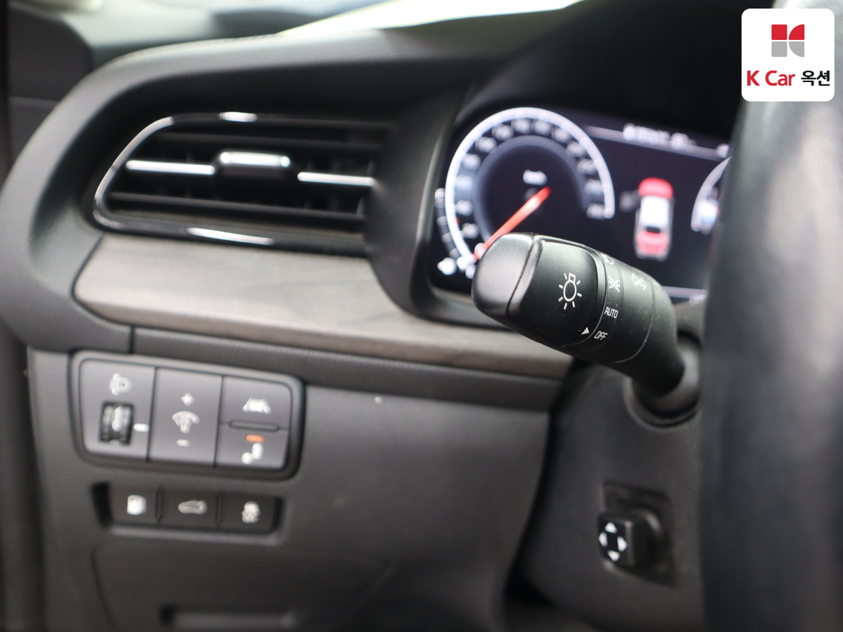 Kia K7 2021 - Image 9
