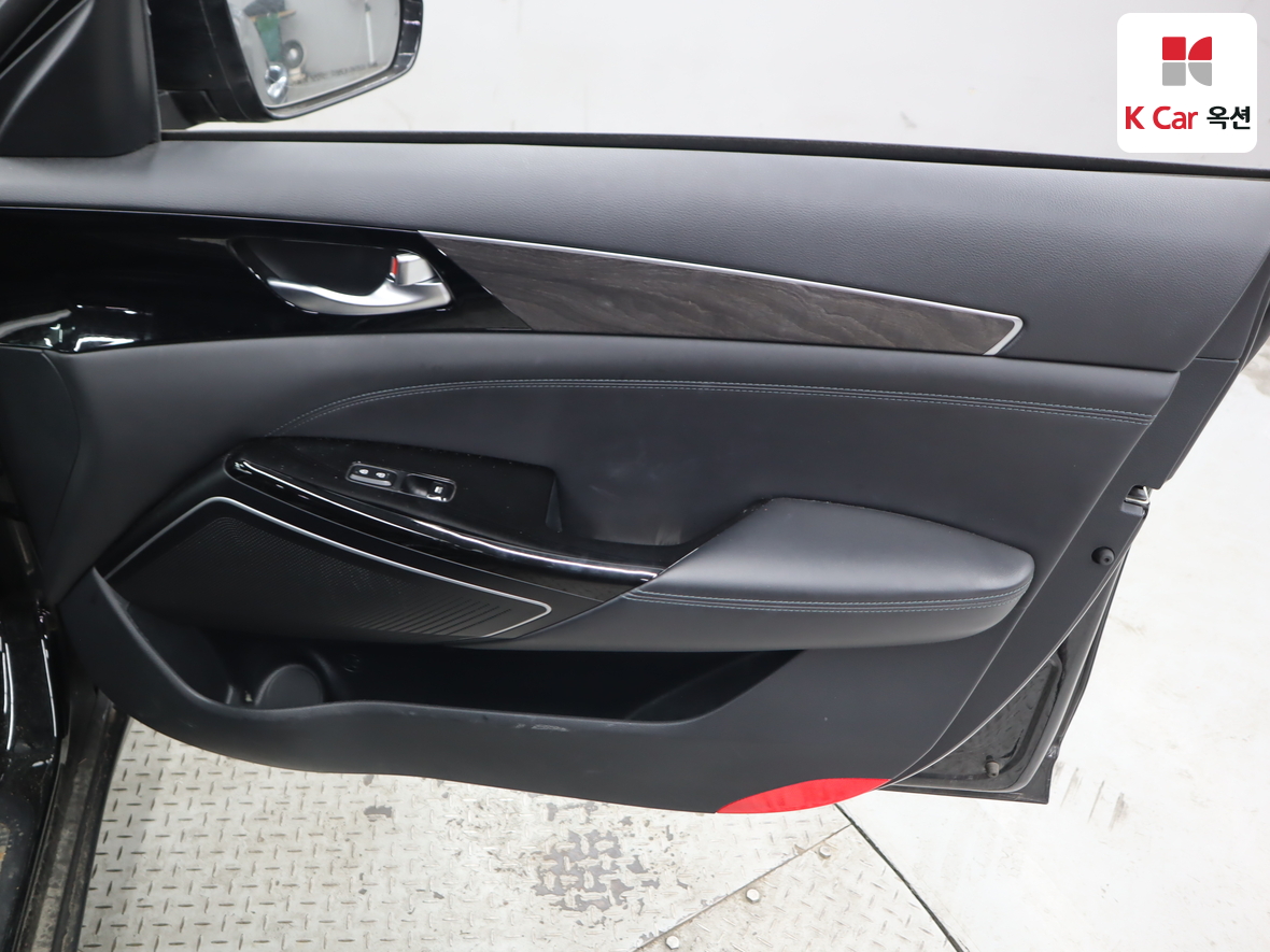 Kia K7 2021 - Image 28