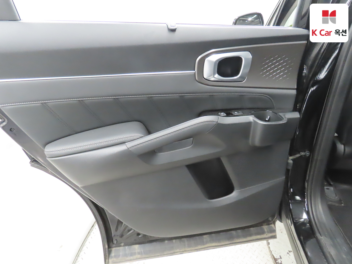 كيا سورينتو 2021 - صورة 24