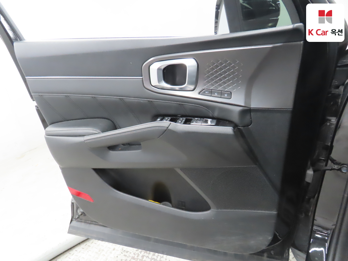 كيا سورينتو 2021 - صورة 8