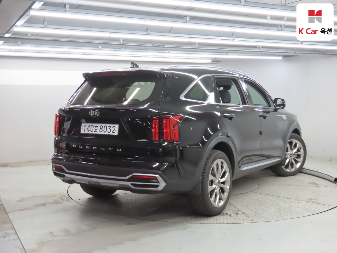كيا سورينتو 2021 - صورة 2